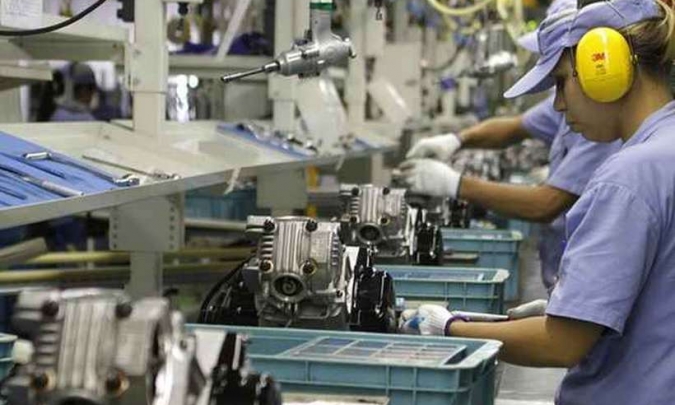 Indústria mantém ritmo lento de recuperação, diz pesquisa da CNI