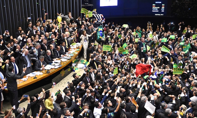 Câmara dá aval a impeachment de Dilma