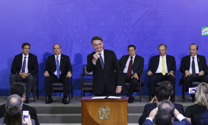 Bolsonaro sanciona lei de criação da Empresa Simples de Crédito
